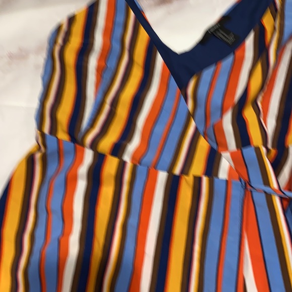 Forever21 colorful wrap dress. SZ M - Picture 4 of 8
